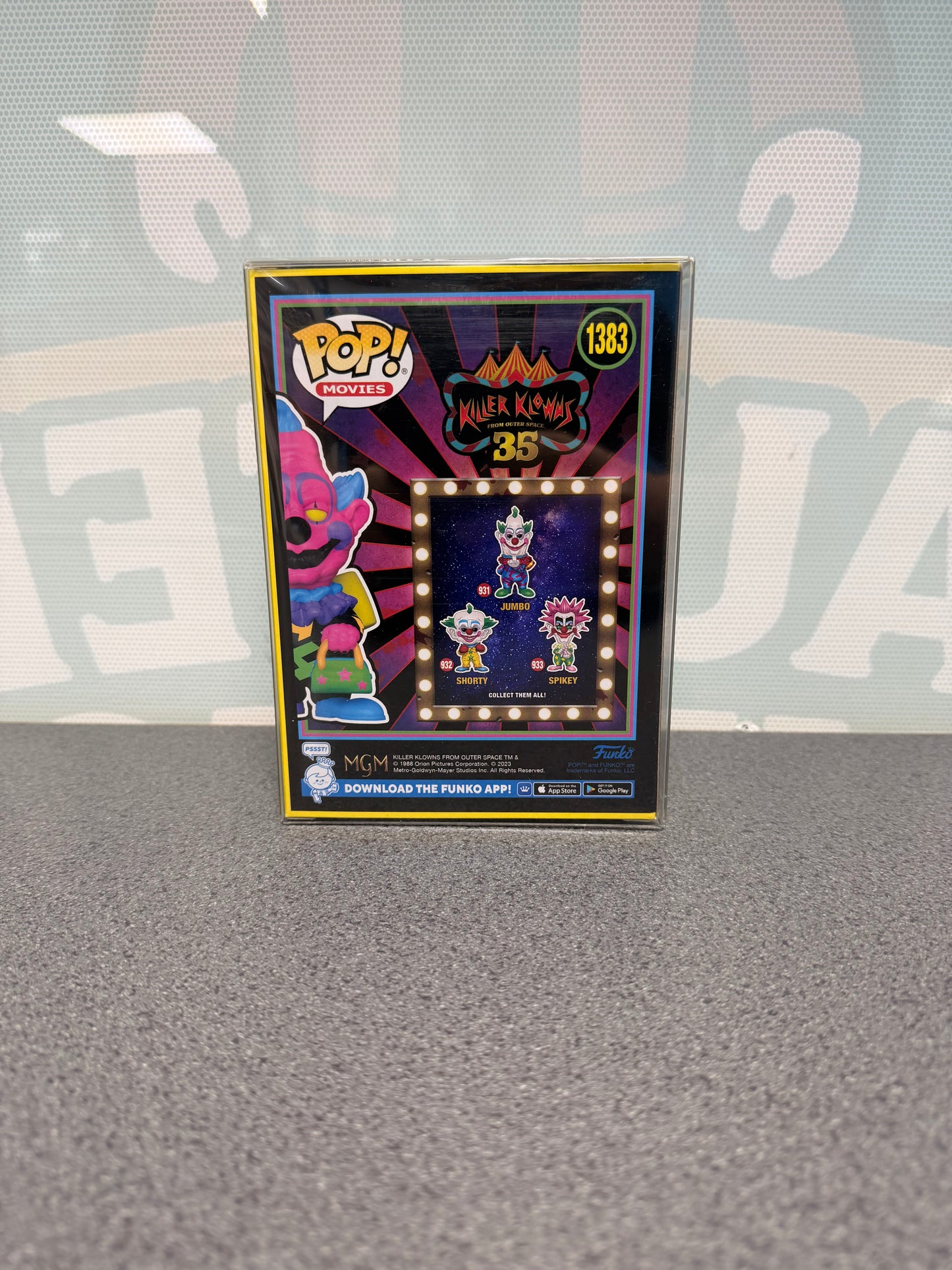 Jumbo #1383 Blacklight GameStop Exclusive Funko Pop! from Killer Klowns from Outer Space – back of box