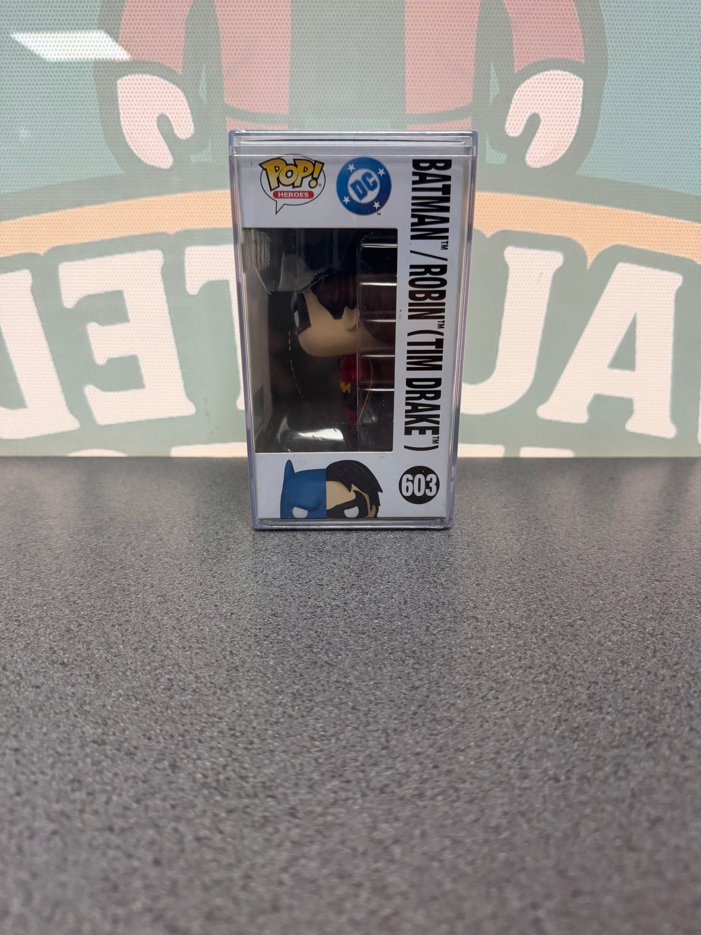 Batman / Robin (Tim Drake) Funko Pop! #603 – Limited Edition – 1,200 Pieces – window side of box
