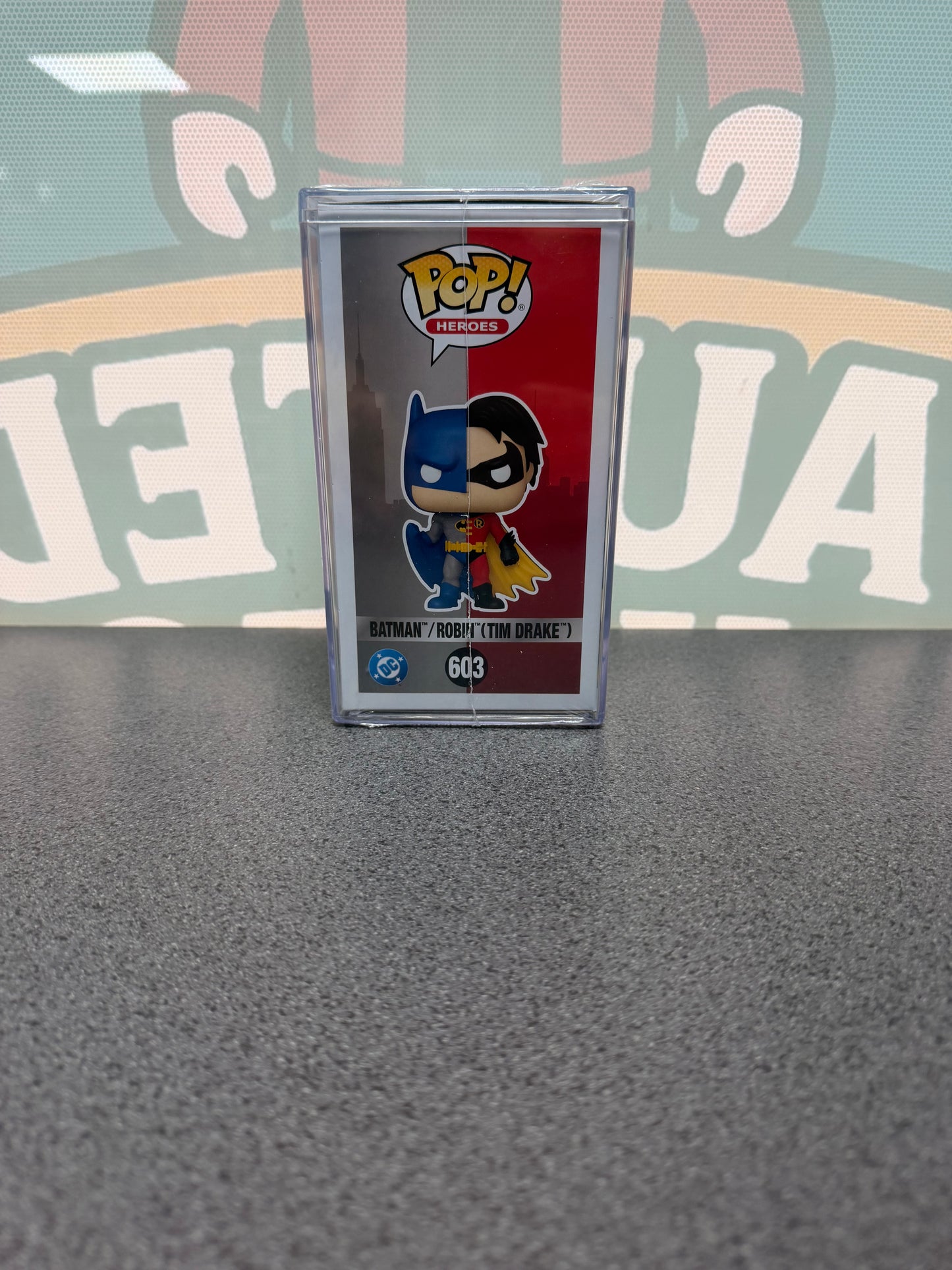 Batman / Robin (Tim Drake) Funko Pop! #603 – Limited Edition – 1,200 Pieces – illustrated side of box