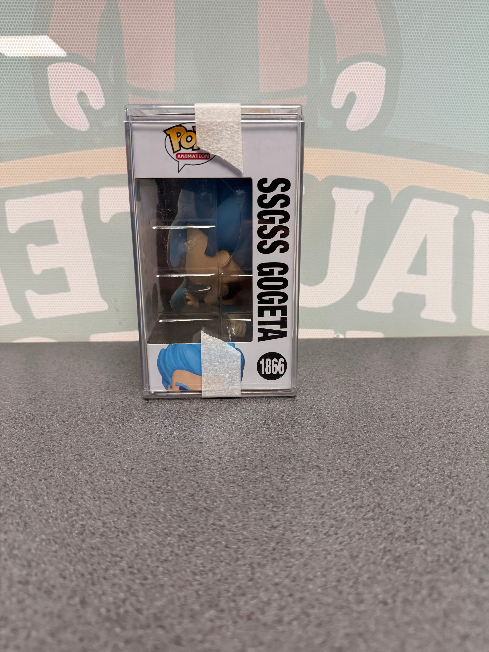 SSGSS Gogeta Funko Pop! #1866 – Glow Chase – Funko Exclusive – window side of box