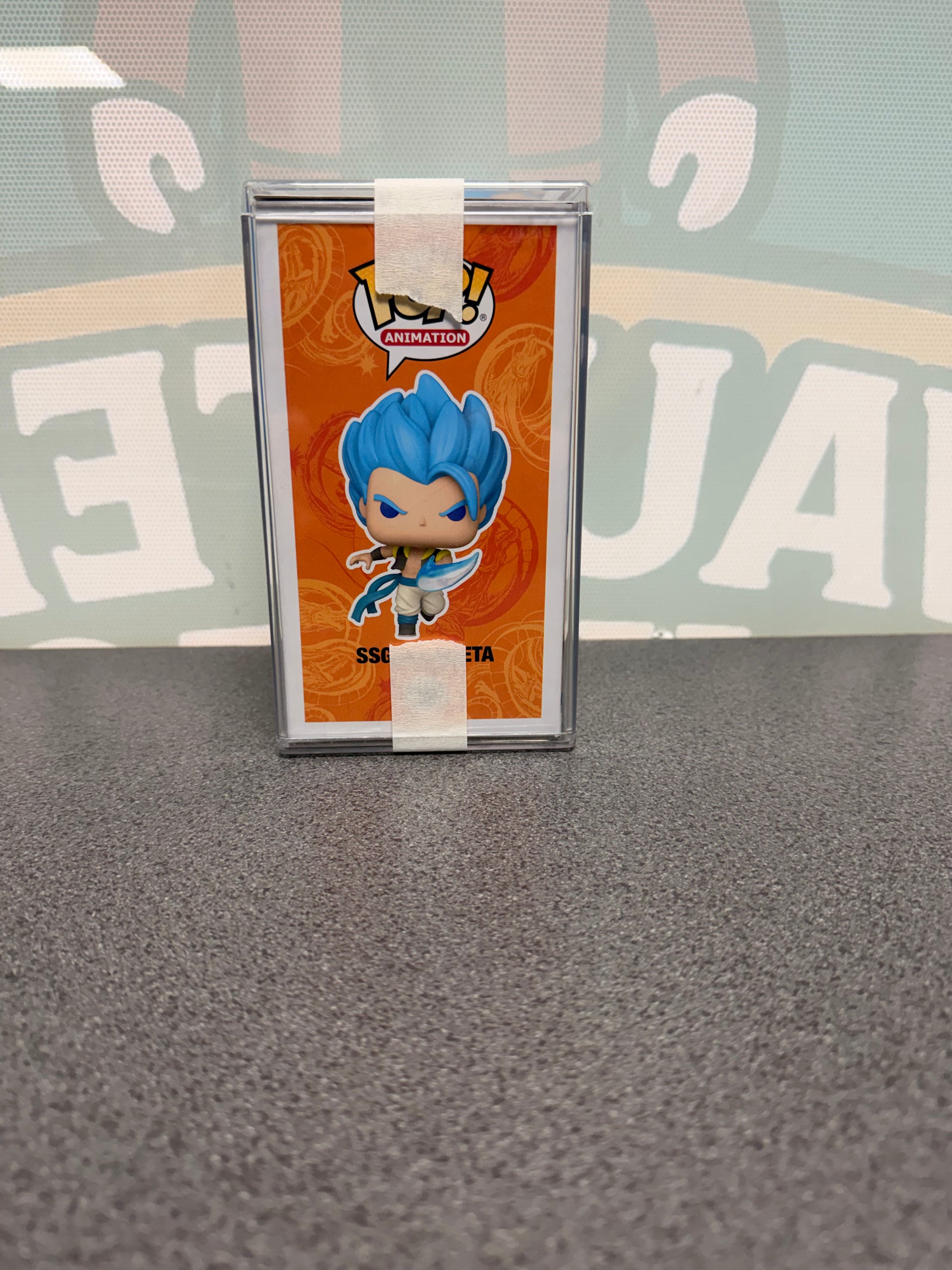 SSGSS Gogeta Funko Pop! #1866 – Glow Chase – Funko Exclusive – illustrated side of box