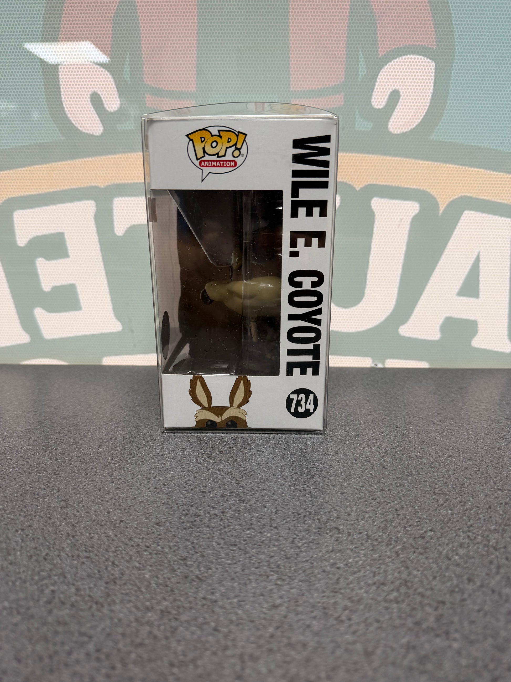 Wile E. Coyote Funko Pop! #734 – Looney Tunes – window side of box