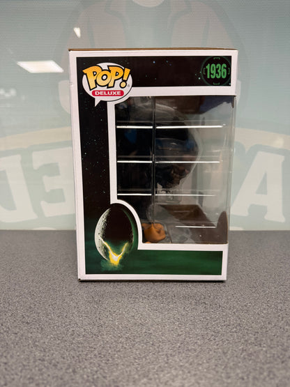 Xenomorph with Jonesy Funko Pop! Deluxe #1936 – illustrated side of box