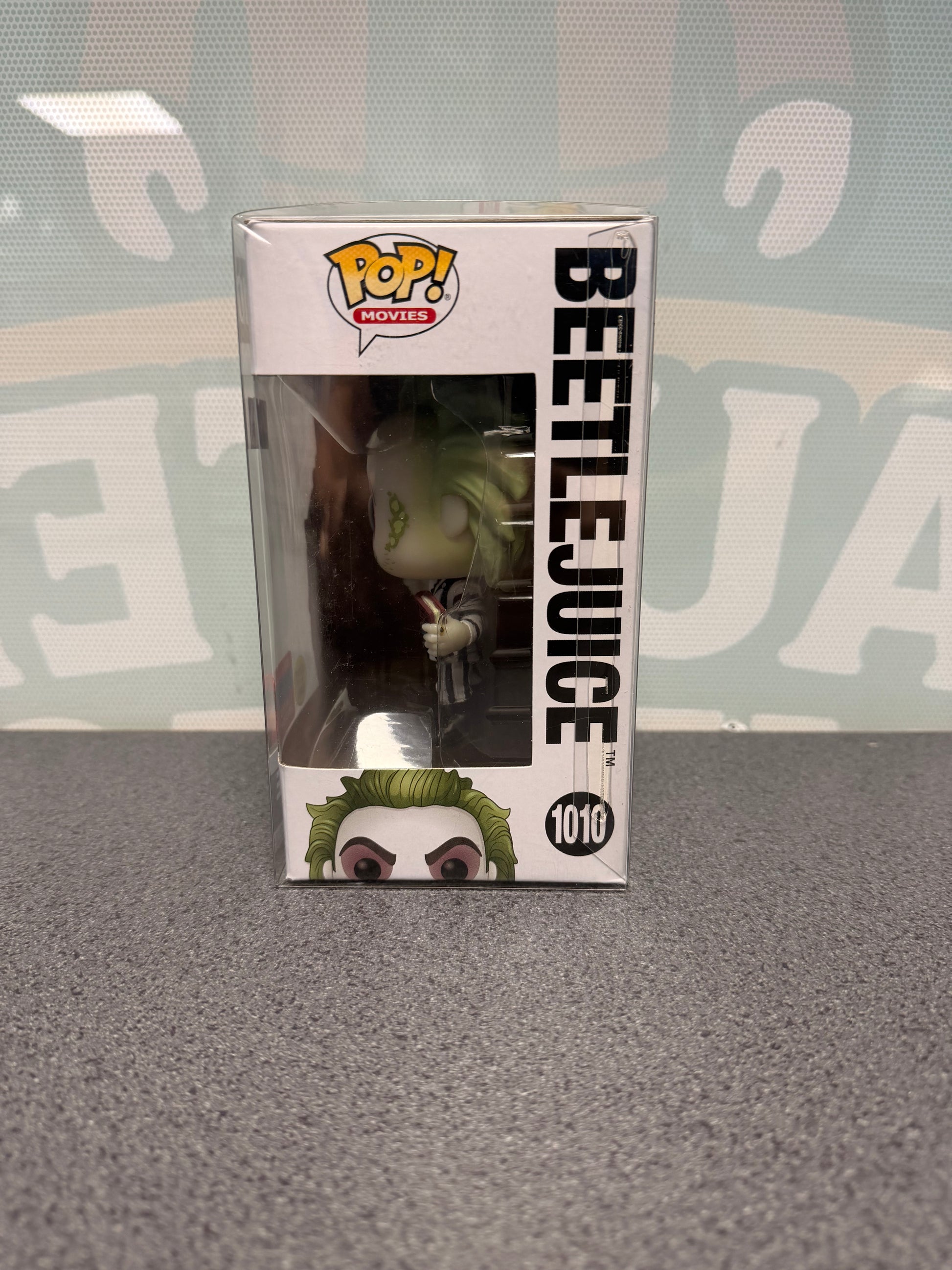Beetlejuice Funko Pop! #1010 Glow in the Dark – 2020 Fall Convention – window side of box