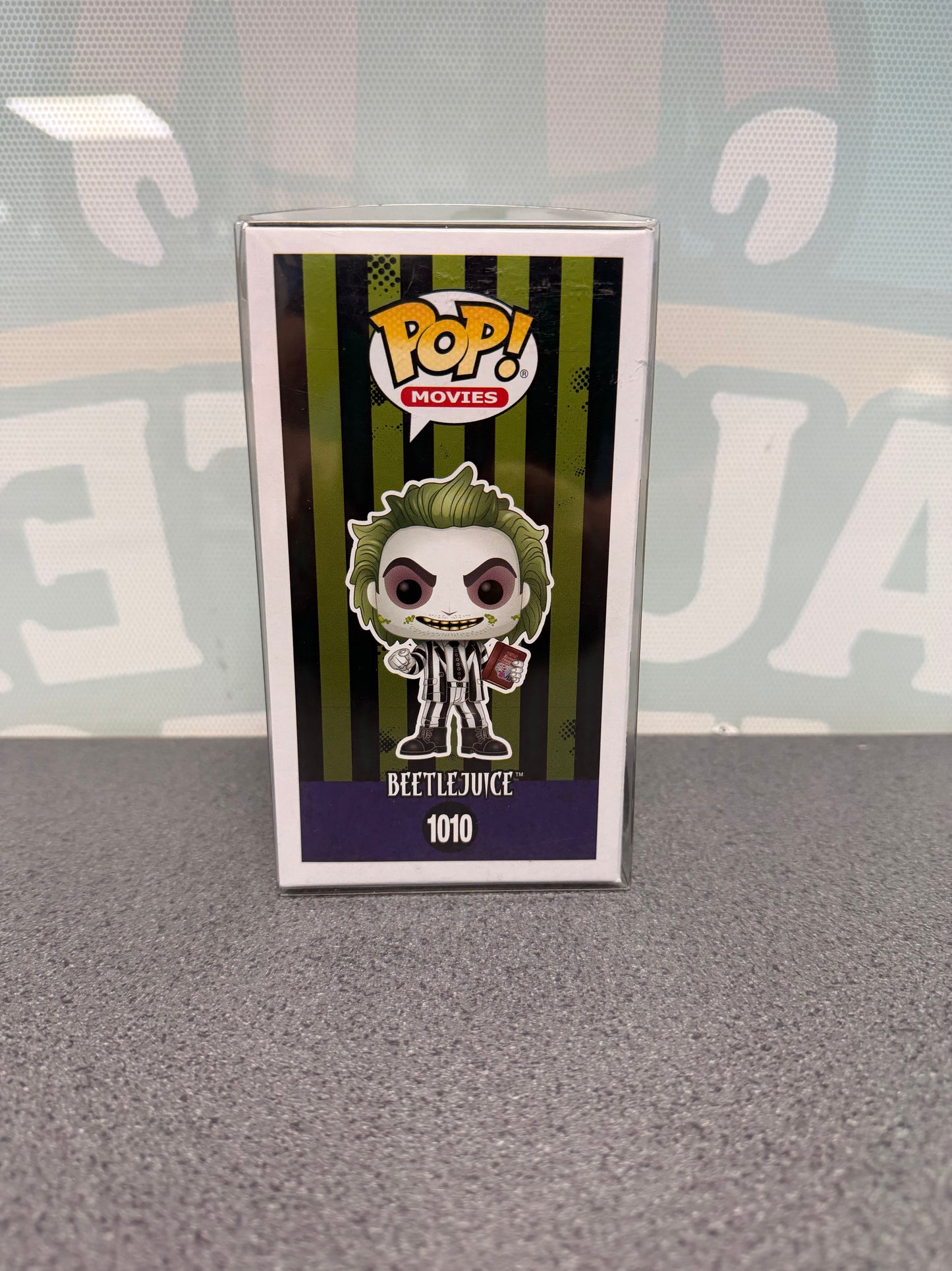 Beetlejuice Funko Pop! #1010 Glow in the Dark – 2020 Fall Convention – illustrated side of box