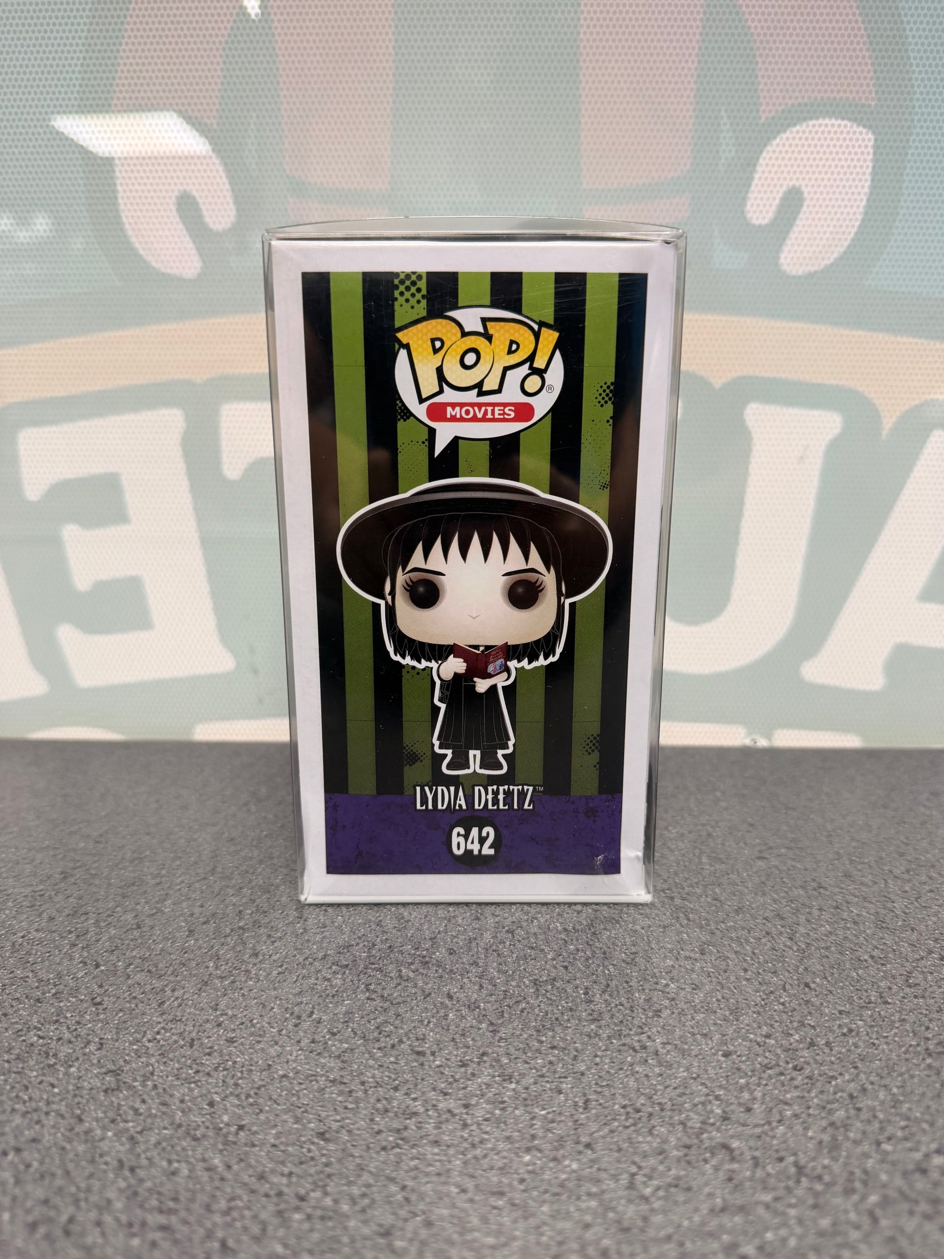 Lydia Deetz Funko Pop! #642 BoxLunch Exclusive – illustrated side of box